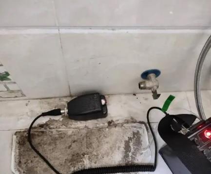召陵屋顶漏水维修公司分享下卫生间漏水的危害及解决方法